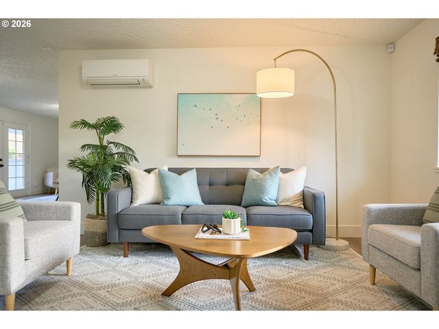 823 Ne 96TH Ave, Vancouver, WA 98664