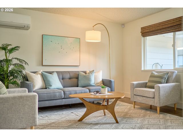 823 Ne 96TH Ave, Vancouver, WA 98664