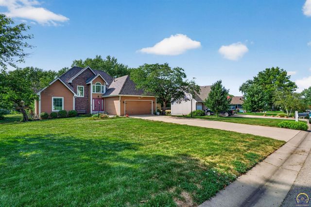 3831 SW Friar RD, Topeka, KS 66610