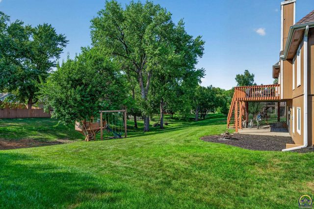 3831 SW Friar RD, Topeka, KS 66610
