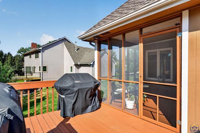 3831 SW Friar RD, Topeka, KS 66610