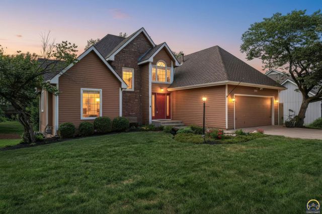 3831 SW Friar RD, Topeka, KS 66610