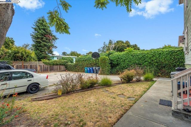 954 Park St, Alameda, CA 94501