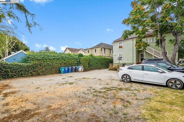 954 Park St, Alameda, CA 94501