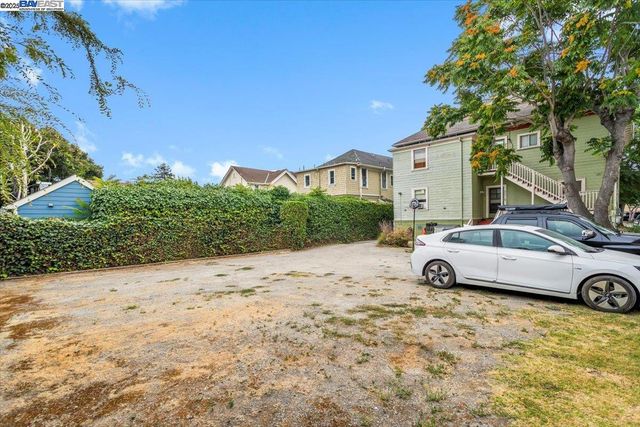 954 Park St, Alameda, CA 94501