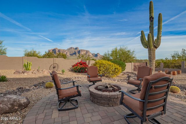 3745 E MINING CAMP Street, Apache Junction, AZ 85119