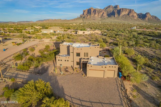 3745 E MINING CAMP Street, Apache Junction, AZ 85119