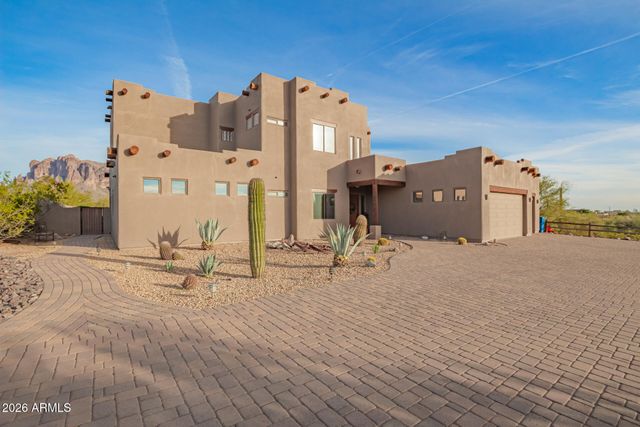 3745 E MINING CAMP Street, Apache Junction, AZ 85119