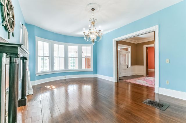 2920 Avenue O, Galveston, TX 77550