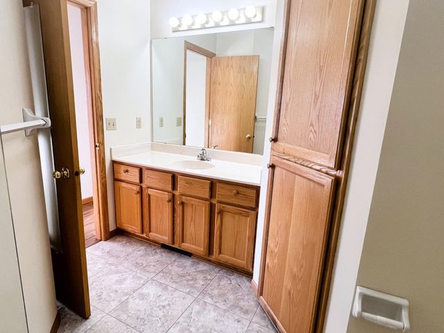 13116 Vintage Street NW, Coon Rapids, MN 55448