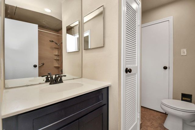 793 Davis Road 107, League City, TX 77573