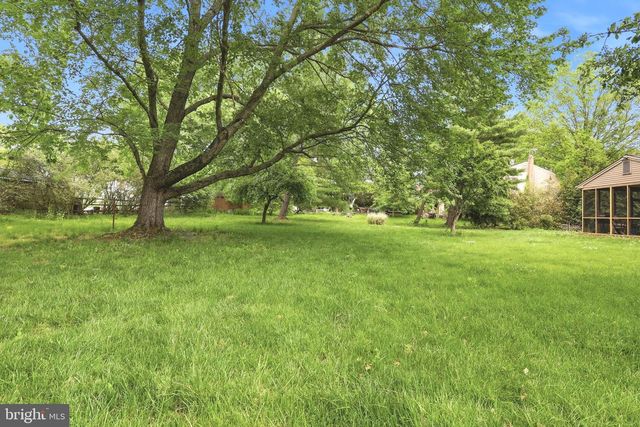2748 VALLEY WOODS RD, Hatfield, PA 19440