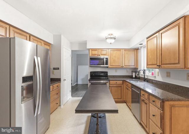 2748 VALLEY WOODS RD, Hatfield, PA 19440