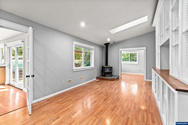 7275 SW Deerhaven Dr, Corvallis, OR 97333
