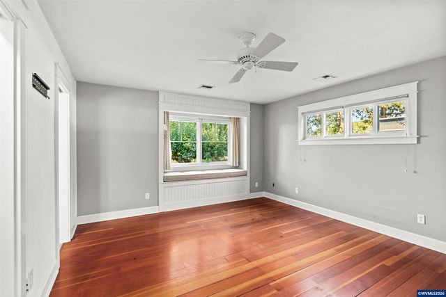 7275 SW Deerhaven Dr, Corvallis, OR 97333