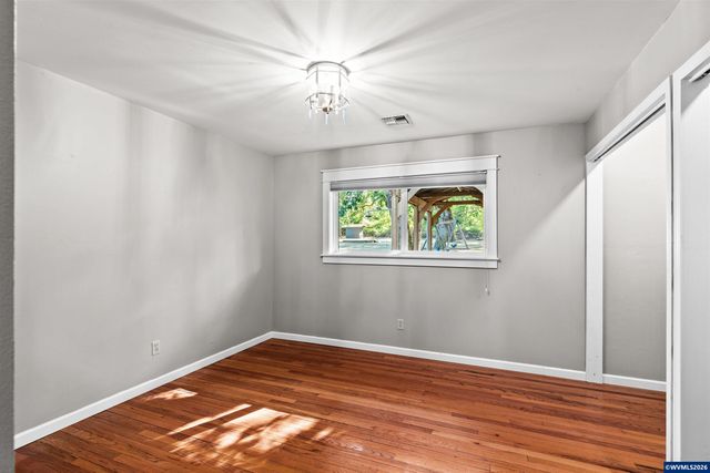 7275 SW Deerhaven Dr, Corvallis, OR 97333