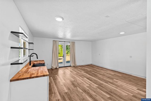 7275 SW Deerhaven Dr, Corvallis, OR 97333