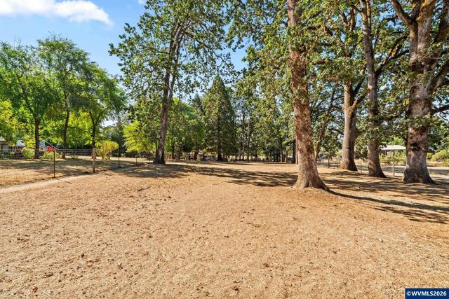 7275 SW Deerhaven Dr, Corvallis, OR 97333