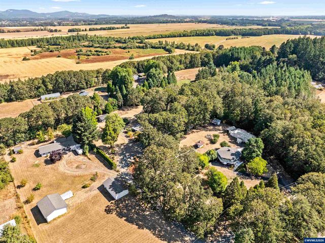 7275 SW Deerhaven Dr, Corvallis, OR 97333