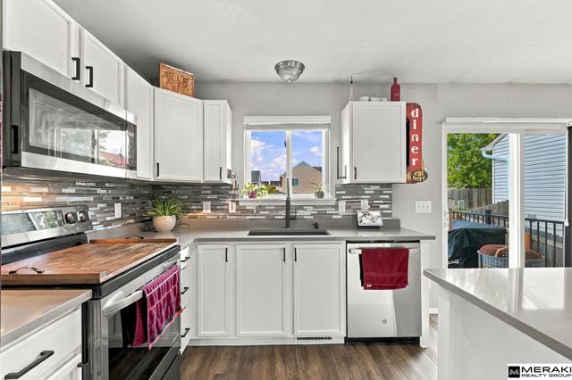 10868 Girard Street, Omaha, NE 68142