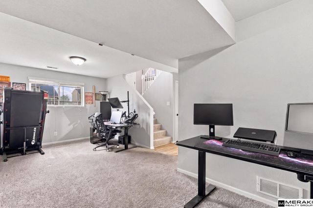 10868 Girard Street, Omaha, NE 68142