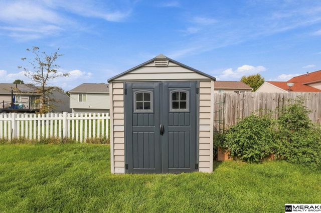 10868 Girard Street, Omaha, NE 68142