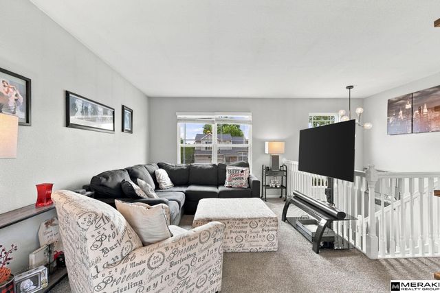 10868 Girard Street, Omaha, NE 68142
