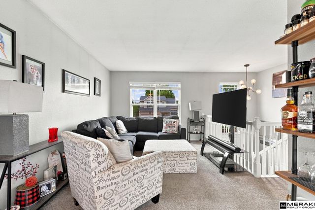 10868 Girard Street, Omaha, NE 68142