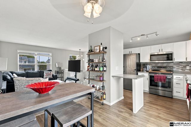 10868 Girard Street, Omaha, NE 68142