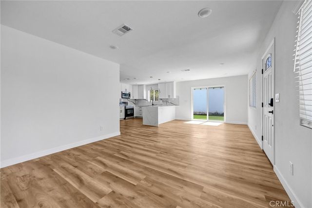 13831 Bessemer, Valley Glen, CA 91401