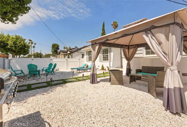 13831 Bessemer, Valley Glen, CA 91401