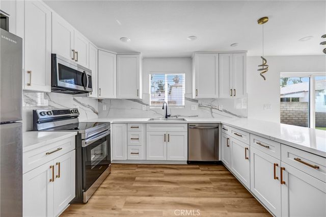 13831 Bessemer, Valley Glen, CA 91401