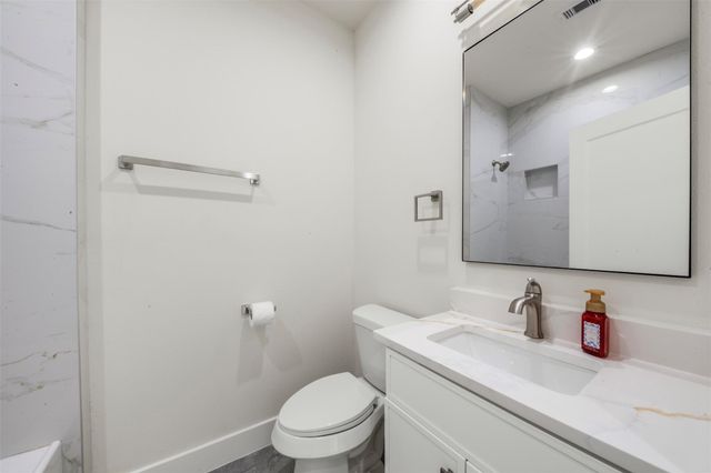 1277 Dewalt Street, Houston, TX 77088