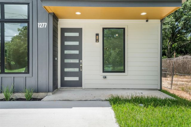 1277 Dewalt Street, Houston, TX 77088