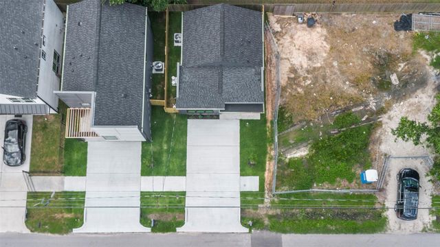 1277 Dewalt Street, Houston, TX 77088