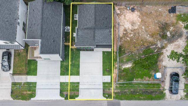 1277 Dewalt Street, Houston, TX 77088