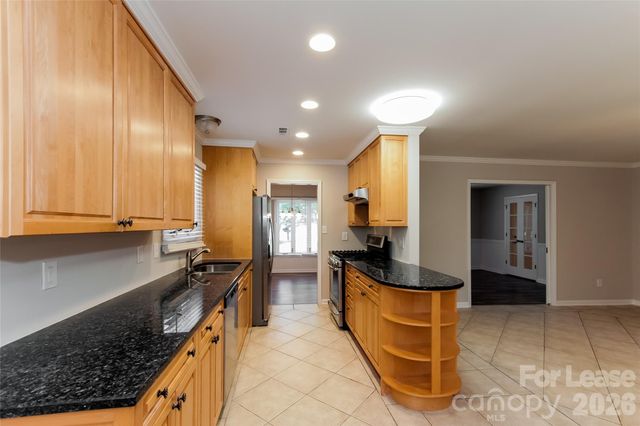 11902 Five Cedars Road, Charlotte, NC 28226