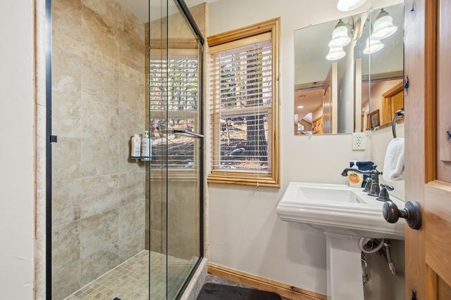 1193 Swiss Court, Soda Springs, CA 95728