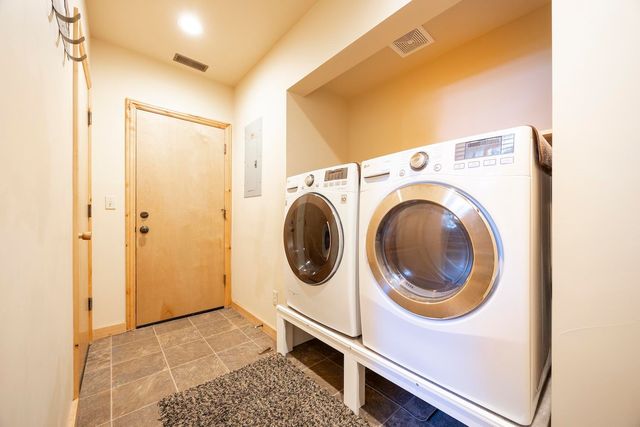 1193 Swiss Court, Soda Springs, CA 95728