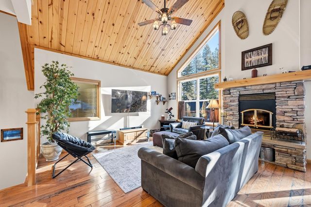 1193 Swiss Court, Soda Springs, CA 95728