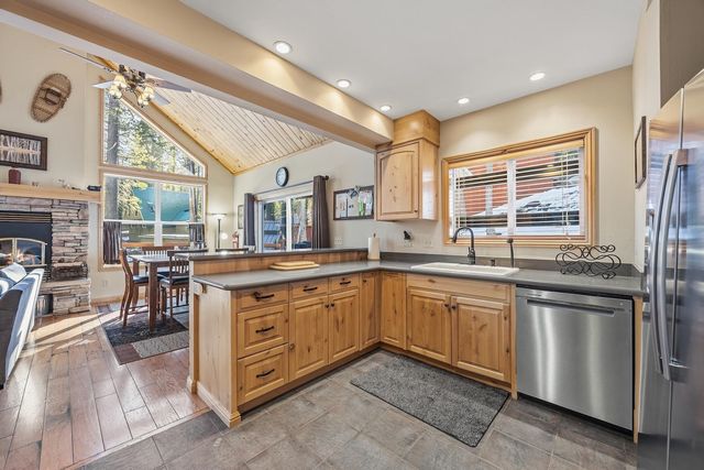 1193 Swiss Court, Soda Springs, CA 95728