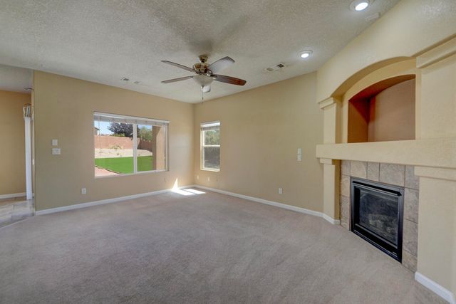 416 Loma Linda Loop NE, Rio Rancho, NM 87124