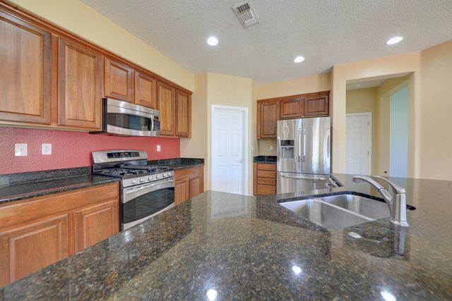 416 Loma Linda Loop NE, Rio Rancho, NM 87124