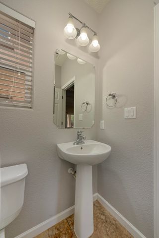 416 Loma Linda Loop NE, Rio Rancho, NM 87124