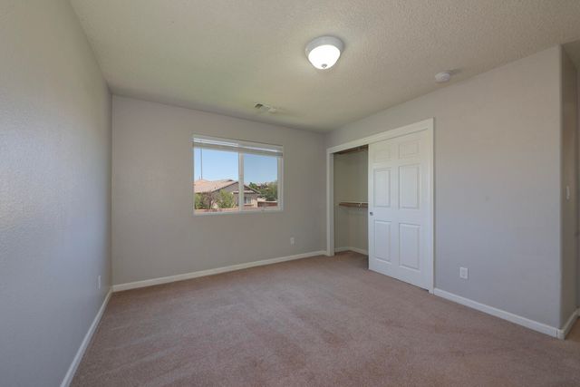 416 Loma Linda Loop NE, Rio Rancho, NM 87124
