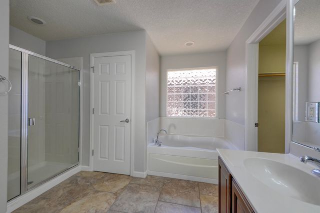 416 Loma Linda Loop NE, Rio Rancho, NM 87124