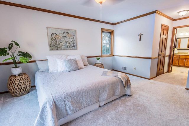 S79W19238 River Oaks COURT, Muskego, WI 53150