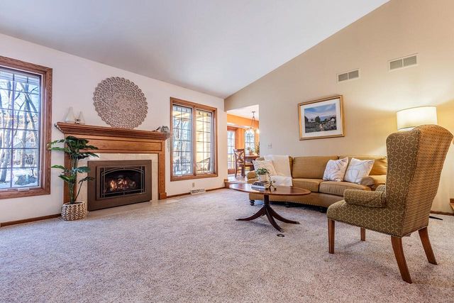 S79W19238 River Oaks COURT, Muskego, WI 53150