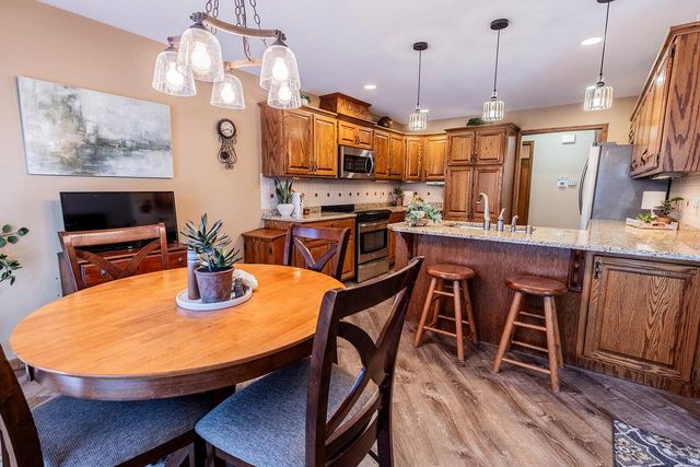 S79W19238 River Oaks COURT, Muskego, WI 53150