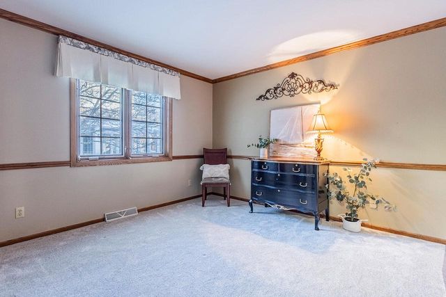 S79W19238 River Oaks COURT, Muskego, WI 53150